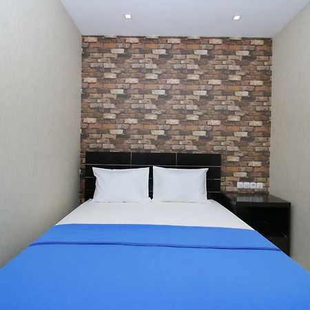 Hostel Kamar Keluarga Kampung Bali III Jakarta Exterior foto