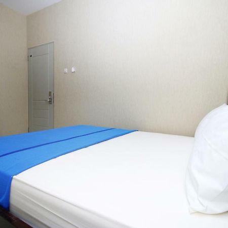 Hostel Kamar Keluarga Kampung Bali III Jakarta Exterior foto