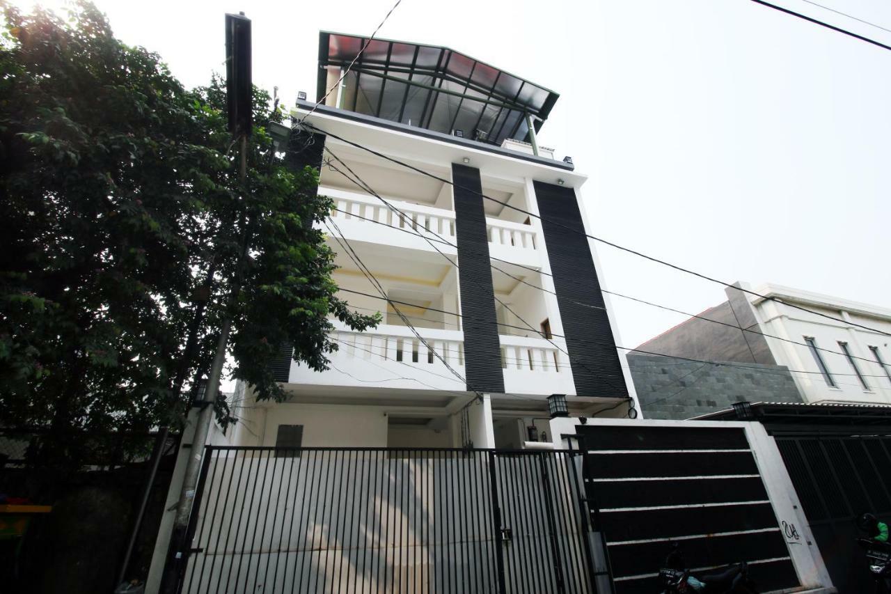 Hostel Kamar Keluarga Kampung Bali III Jakarta Exterior foto